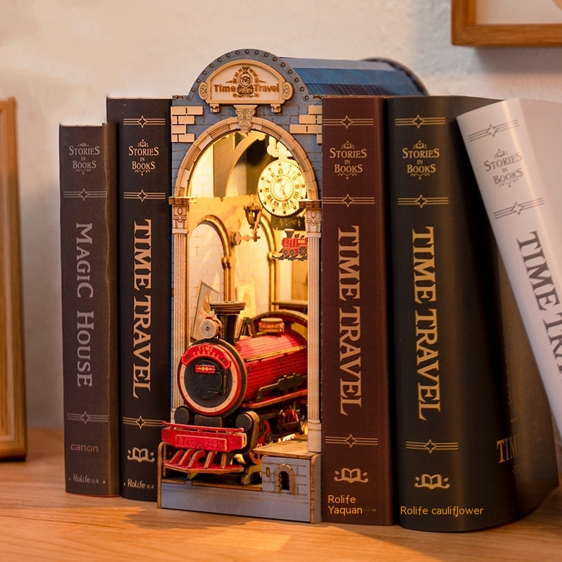 DIY Book Nook