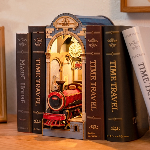 DIY Book Nook